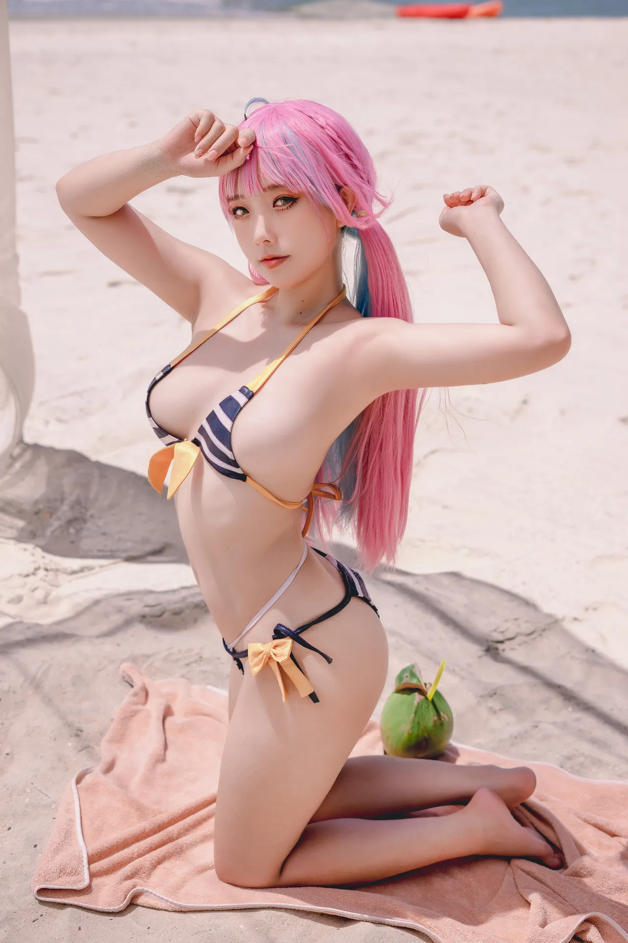 Messie Huang - Aqua Bikini-erohere5.webp